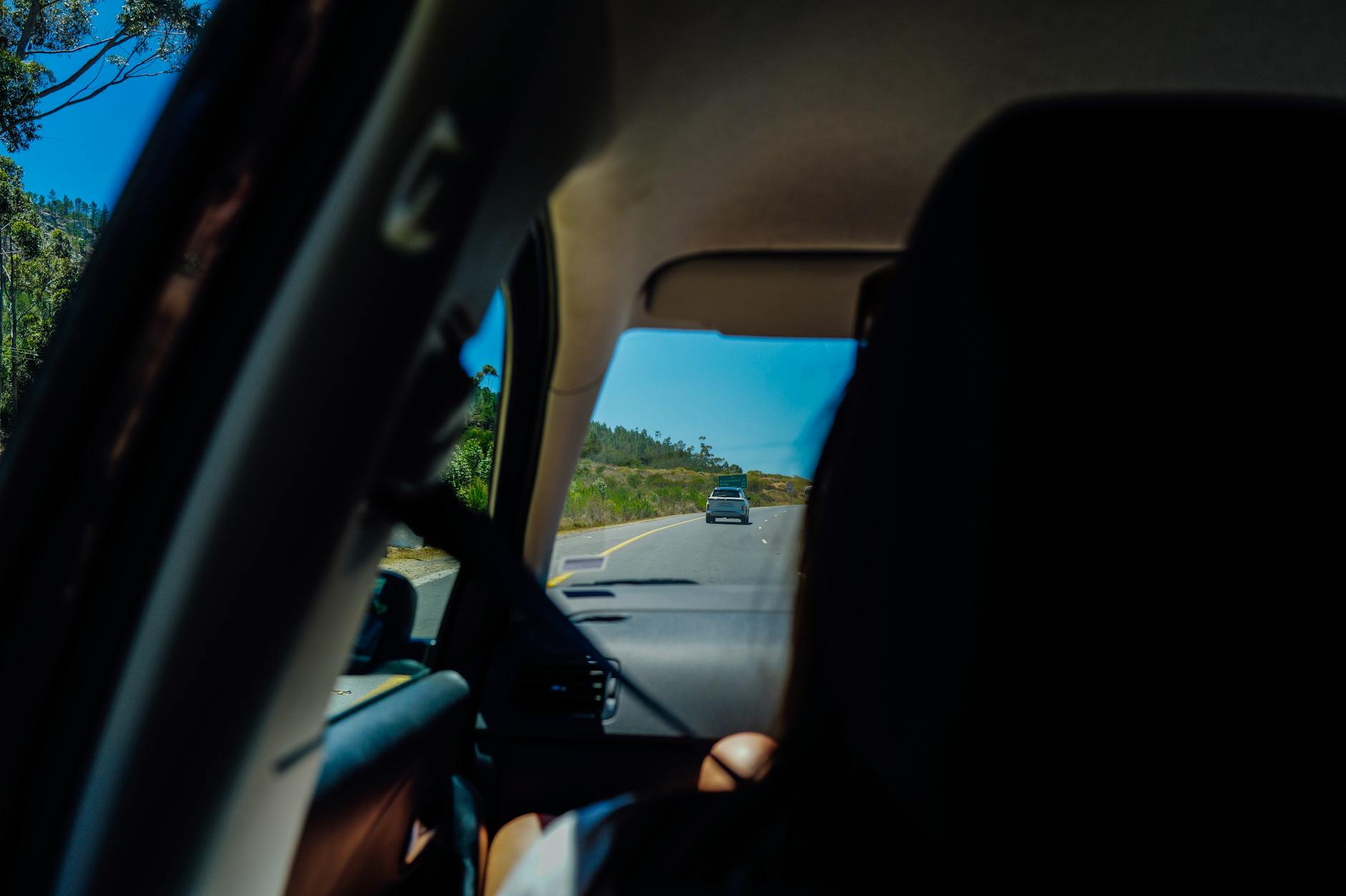 안전하게 자동차 운전하는 4가지 꿀팁